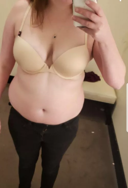 So are we into love handles or are we not, I'm confused?! by Foodlover35