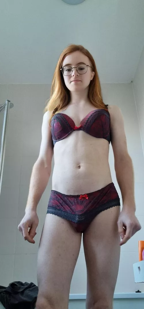 So bored 😴 by Emmaloui345