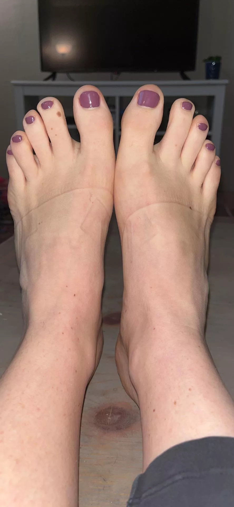 So cute but so sweaty 🤭😘 (30F) posted by tallfootsie3