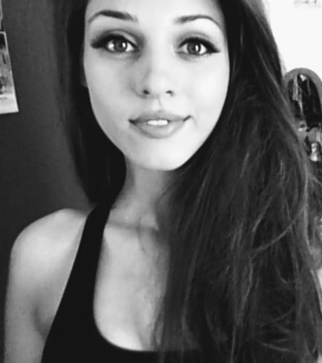 so damn pretty posted by Charming-Track1747