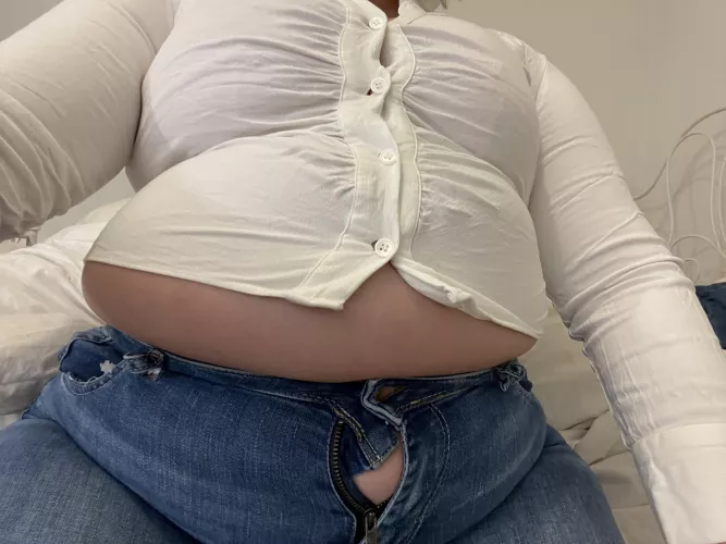 so glad this outfit still fit’s me by Melodic-Excitement75