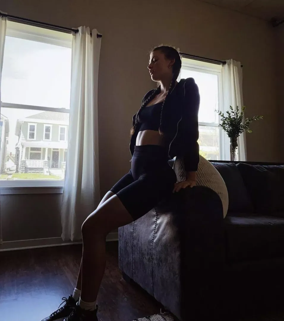 So happy I’m starting to show by Sexymomkaitlyn