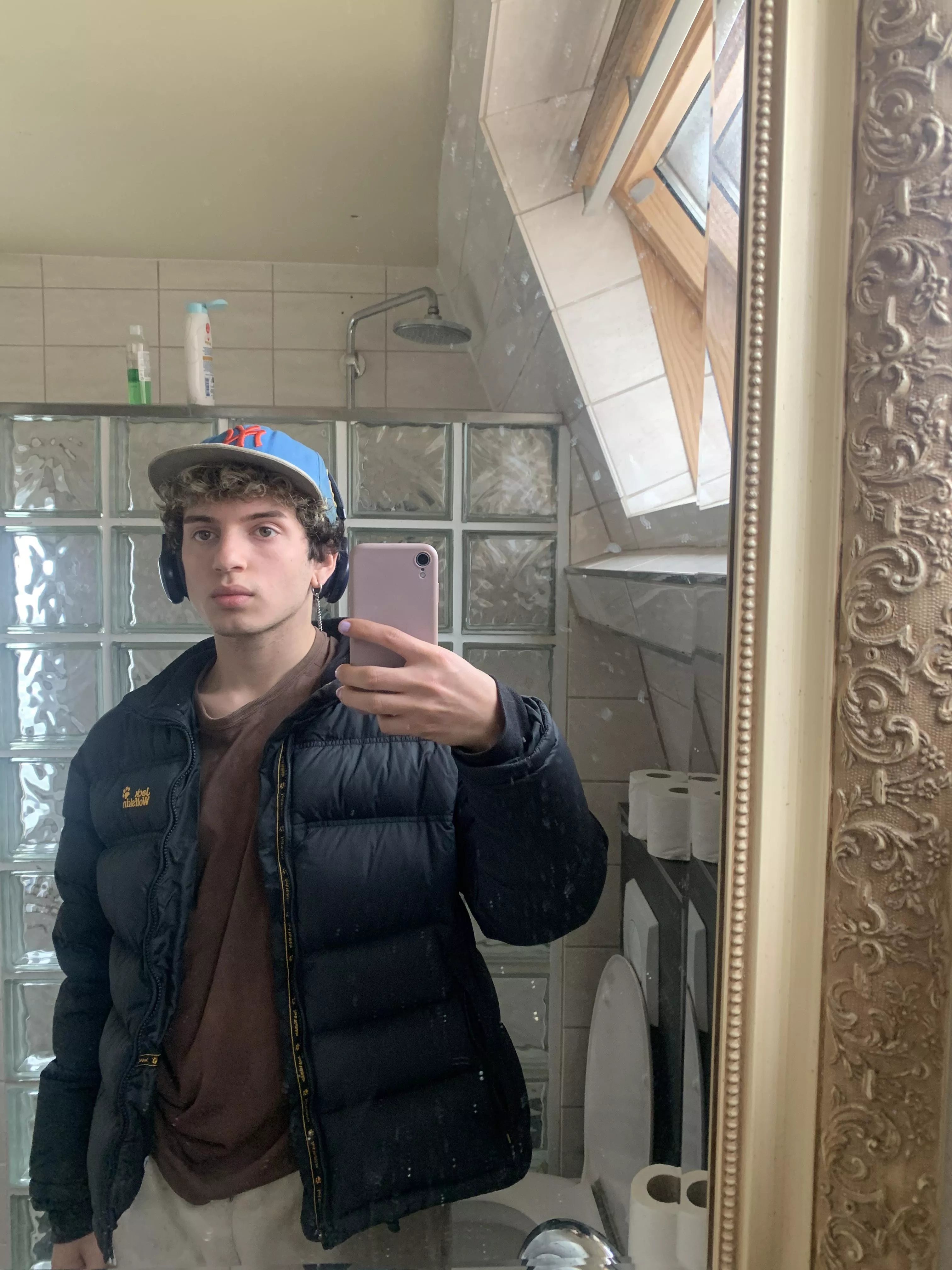 So how’s your day going? posted by yomosenpai