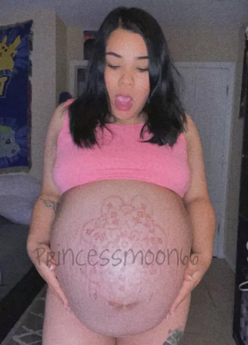 So huge 🤰🏻 by Milkymooon66