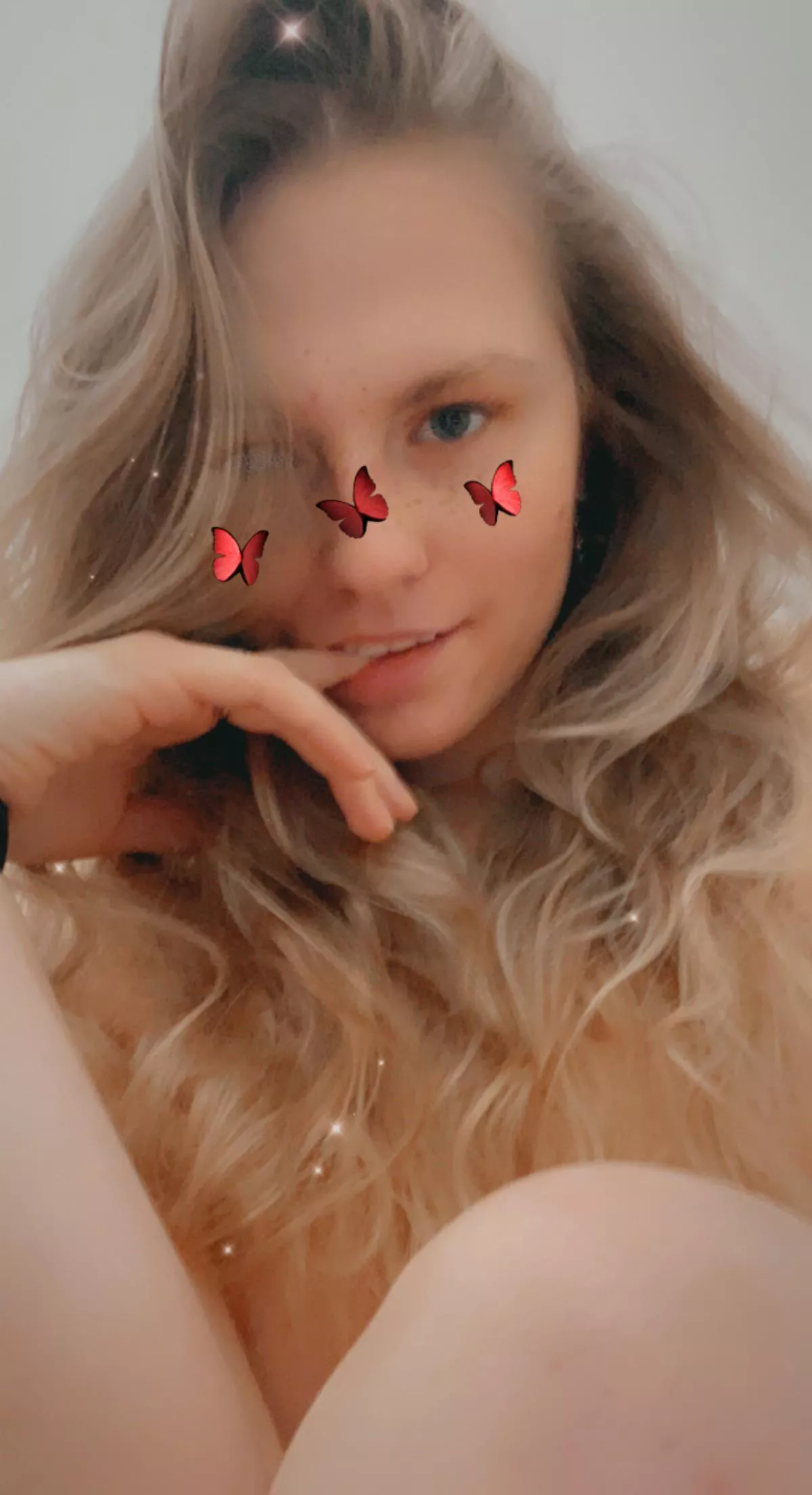 So many beautiful women turning me on at work. I dunno how I’ll ever deal with it … posted by MissSecretKeeper_