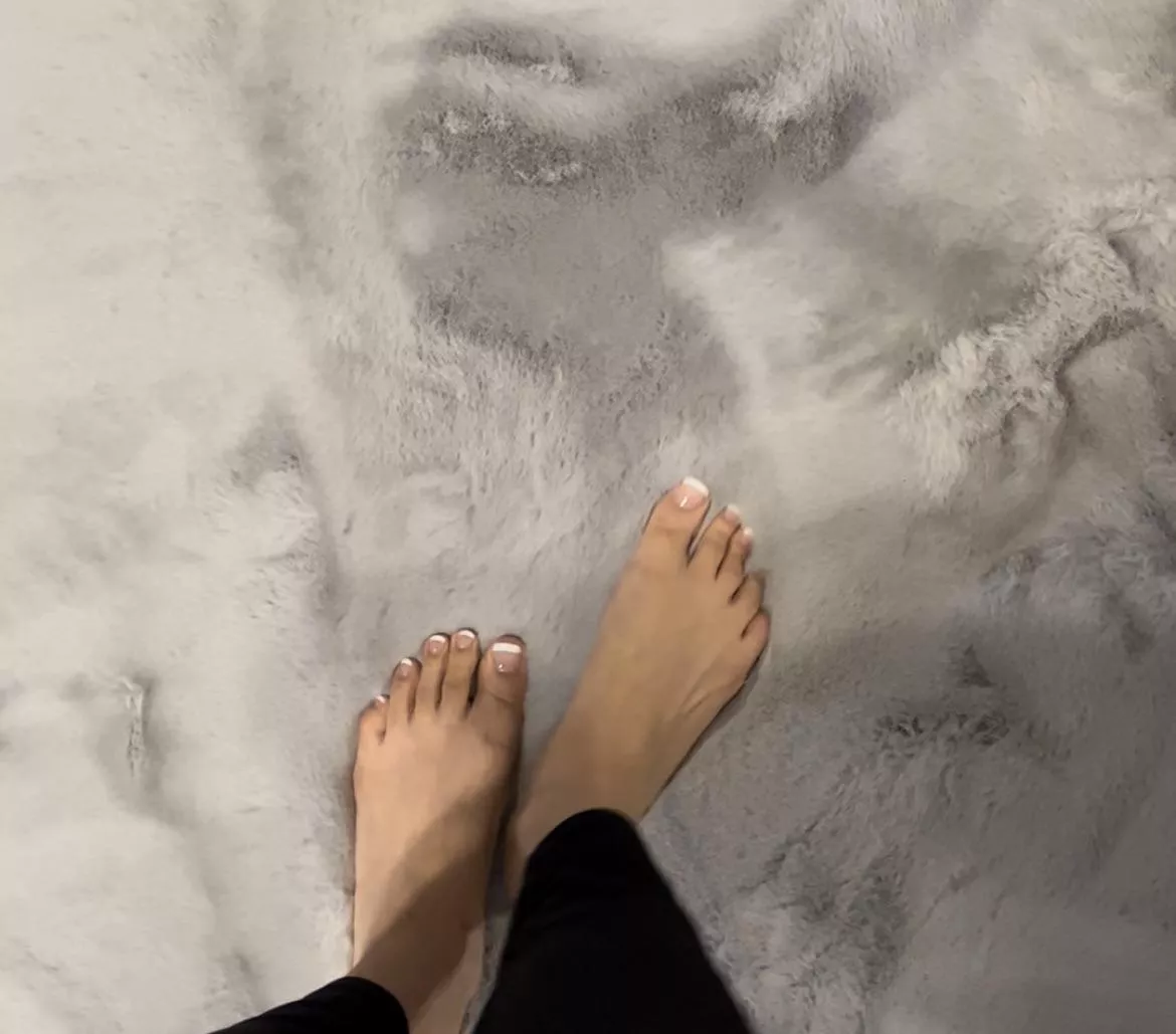 So soooffft posted by feetofsammiess