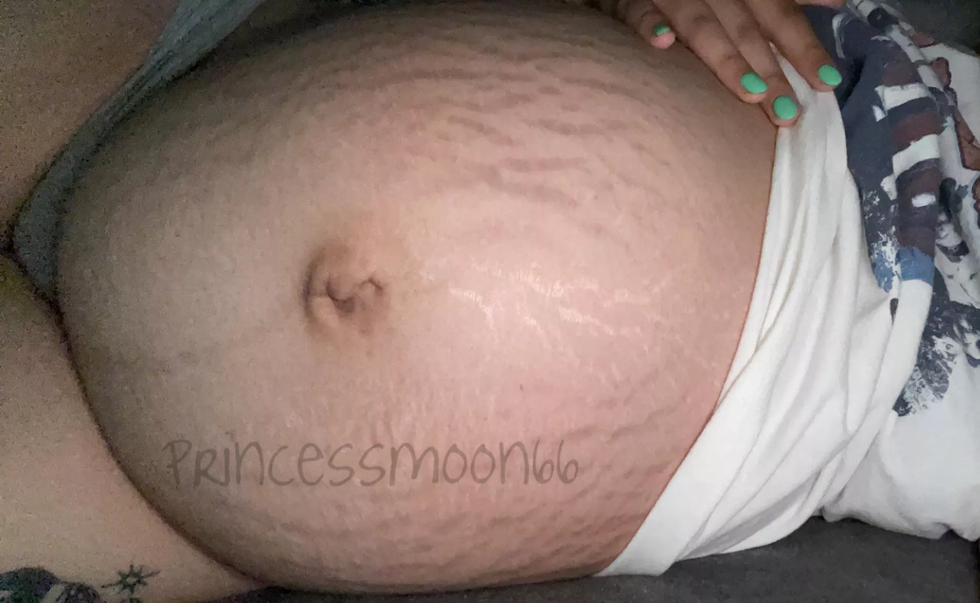 So tight and round 😋 posted by Milkymooon66