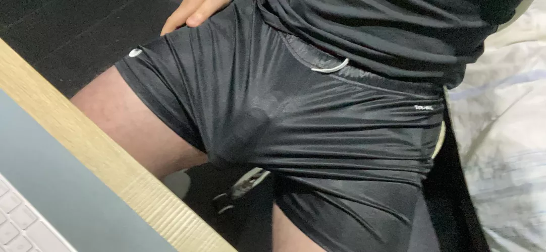 So tight you can see the vein 🙃 by tomdee25