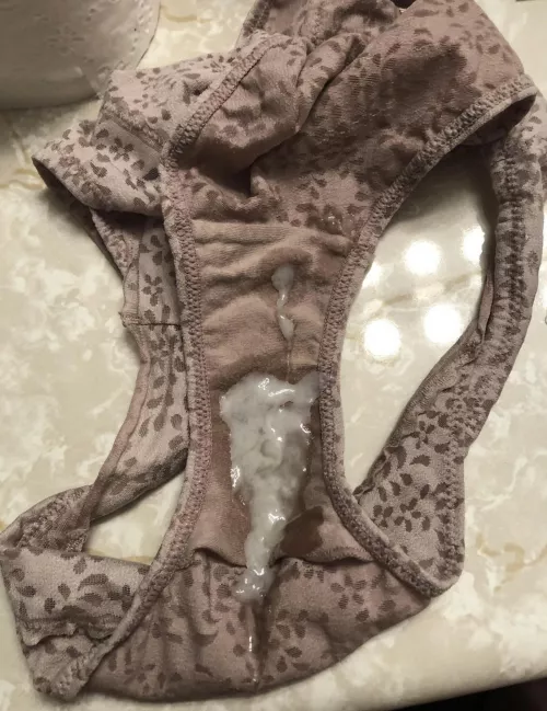 Soaked my moms panties 💦 by CoffeGrainz