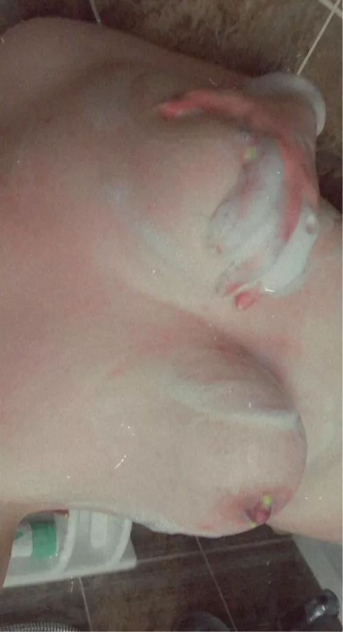 Soapy 🍒 by elymay02