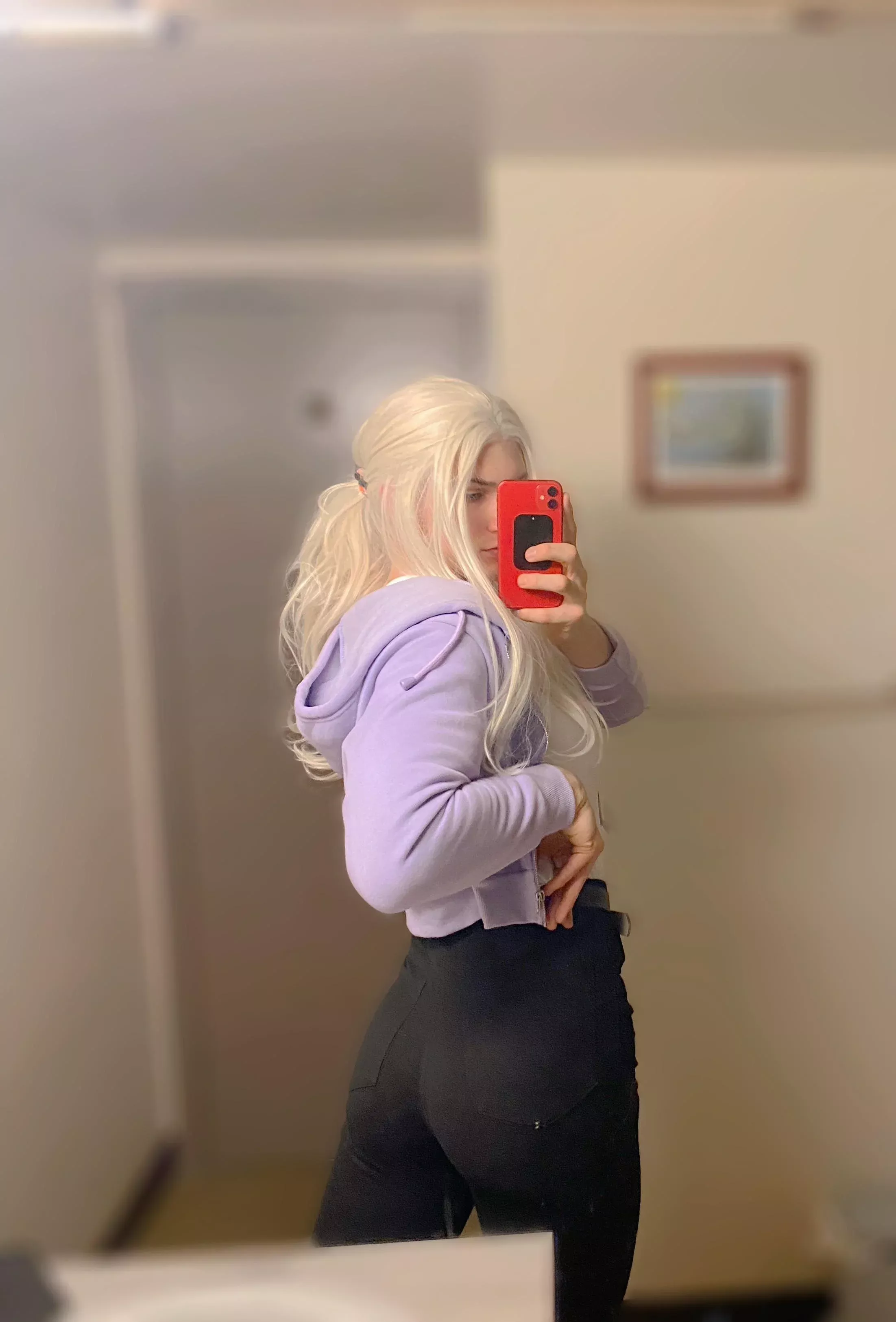 so....does anyone need a gf? 👉👈 it's the first photo with my face so just don't ignore me please 😓😓 posted by yuuunnna