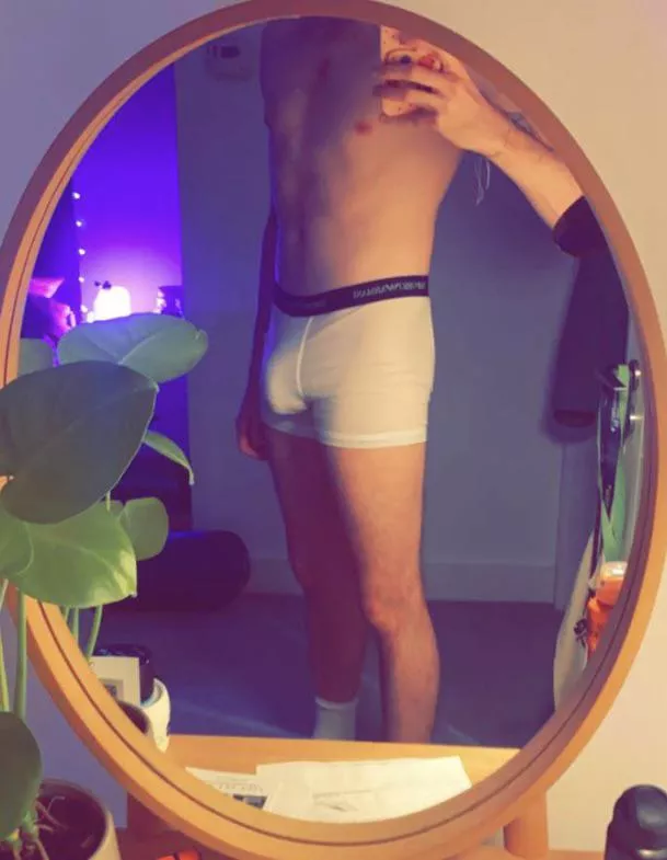 Soft bulge for you all.. and by the way I’m a grower 😬 posted by League-Stalwart