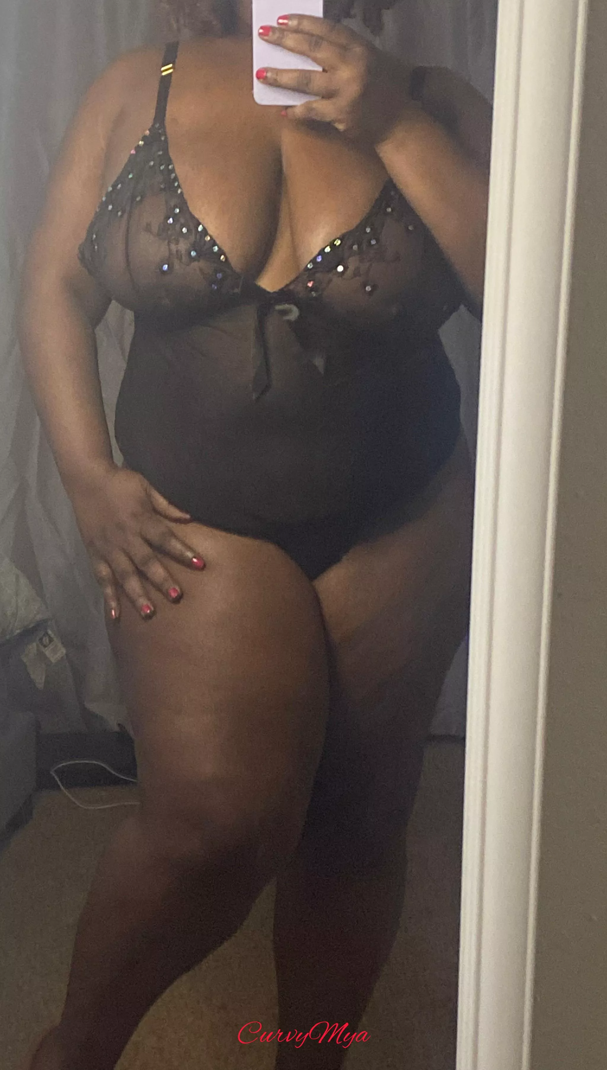 Soft, curvy and thick posted by Curvymya