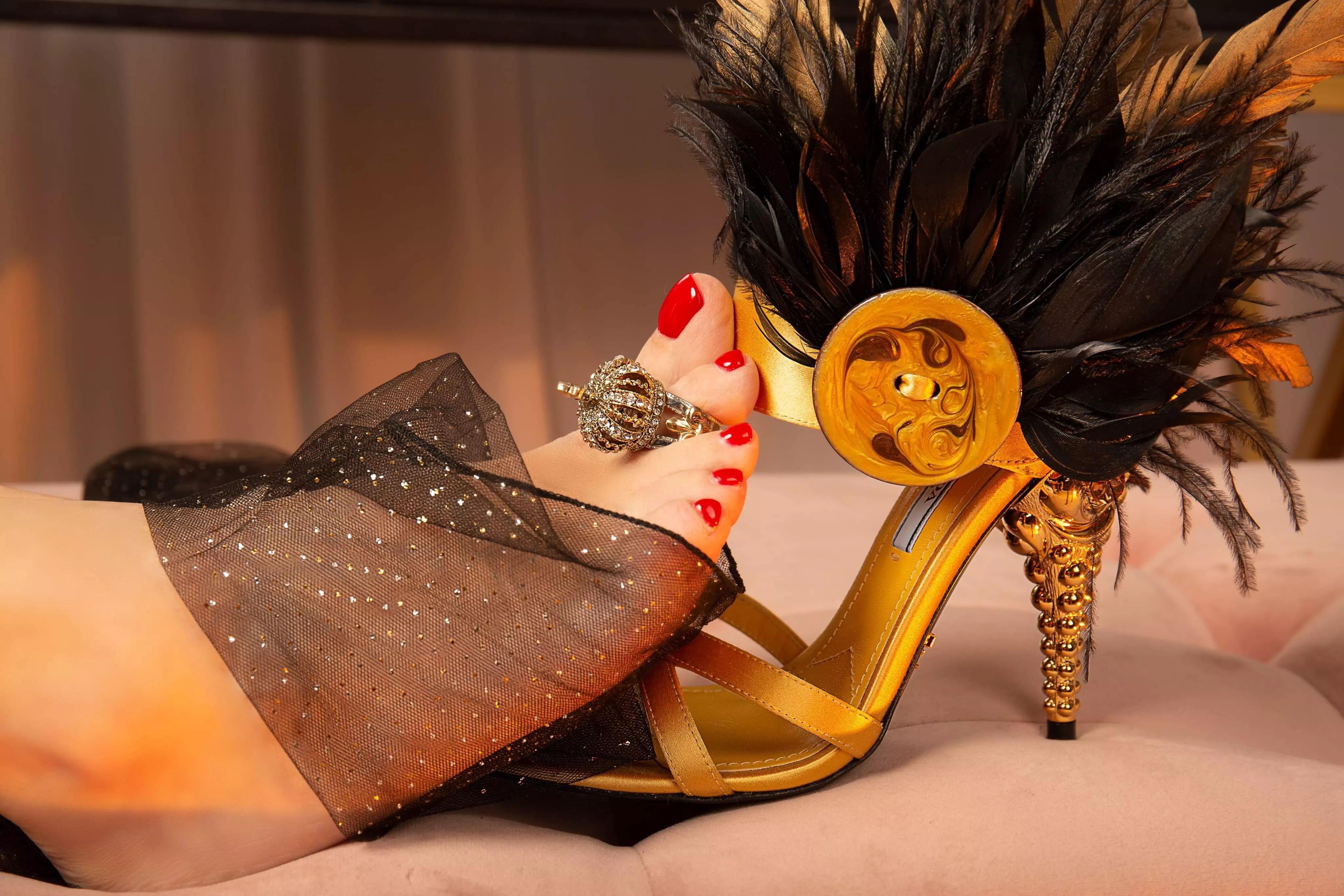 Soft lace on my feet wearing my 👑 ring 😏 posted by GoldenIsobelle