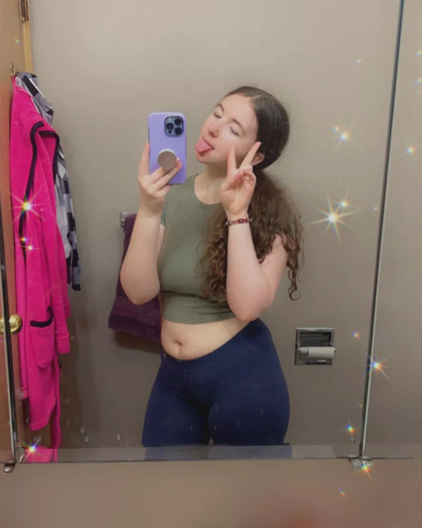 Soft little tummy 🥰🥰 posted by Lilly_poison