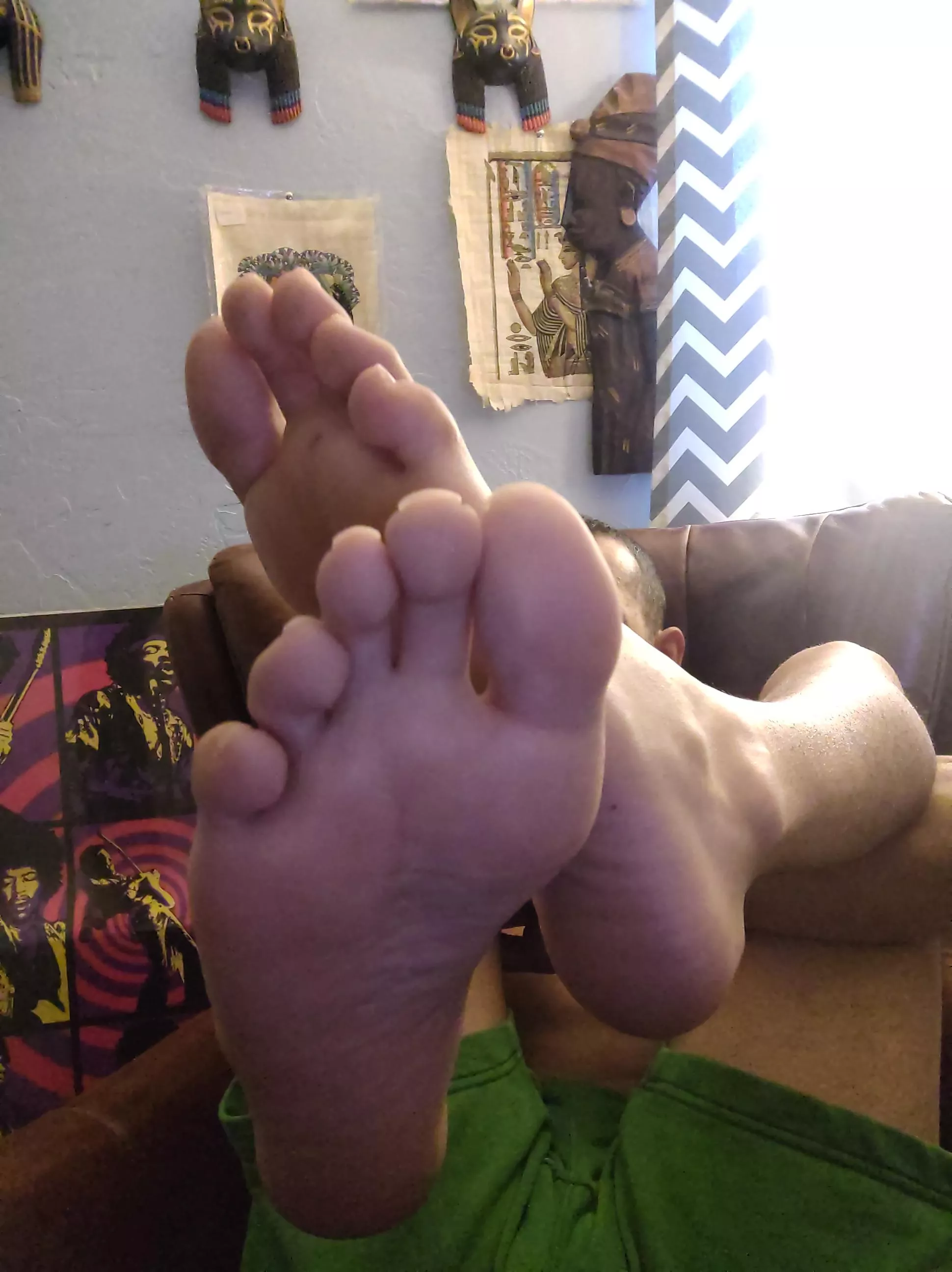 Soles or the toes 🤔 posted by Wonderboi1993