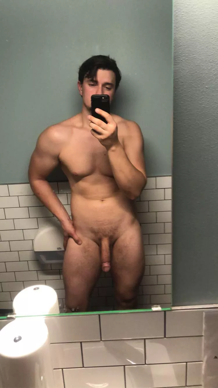 Solid for 6’3” right? posted by grebalime