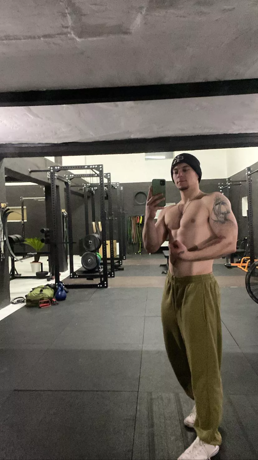 solid workout😁 posted by geniuzdota