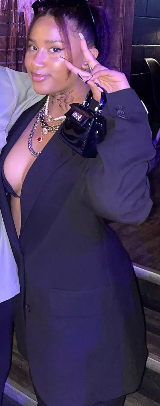Some Hannah (BB23) Cleavage posted by PowerInspector
