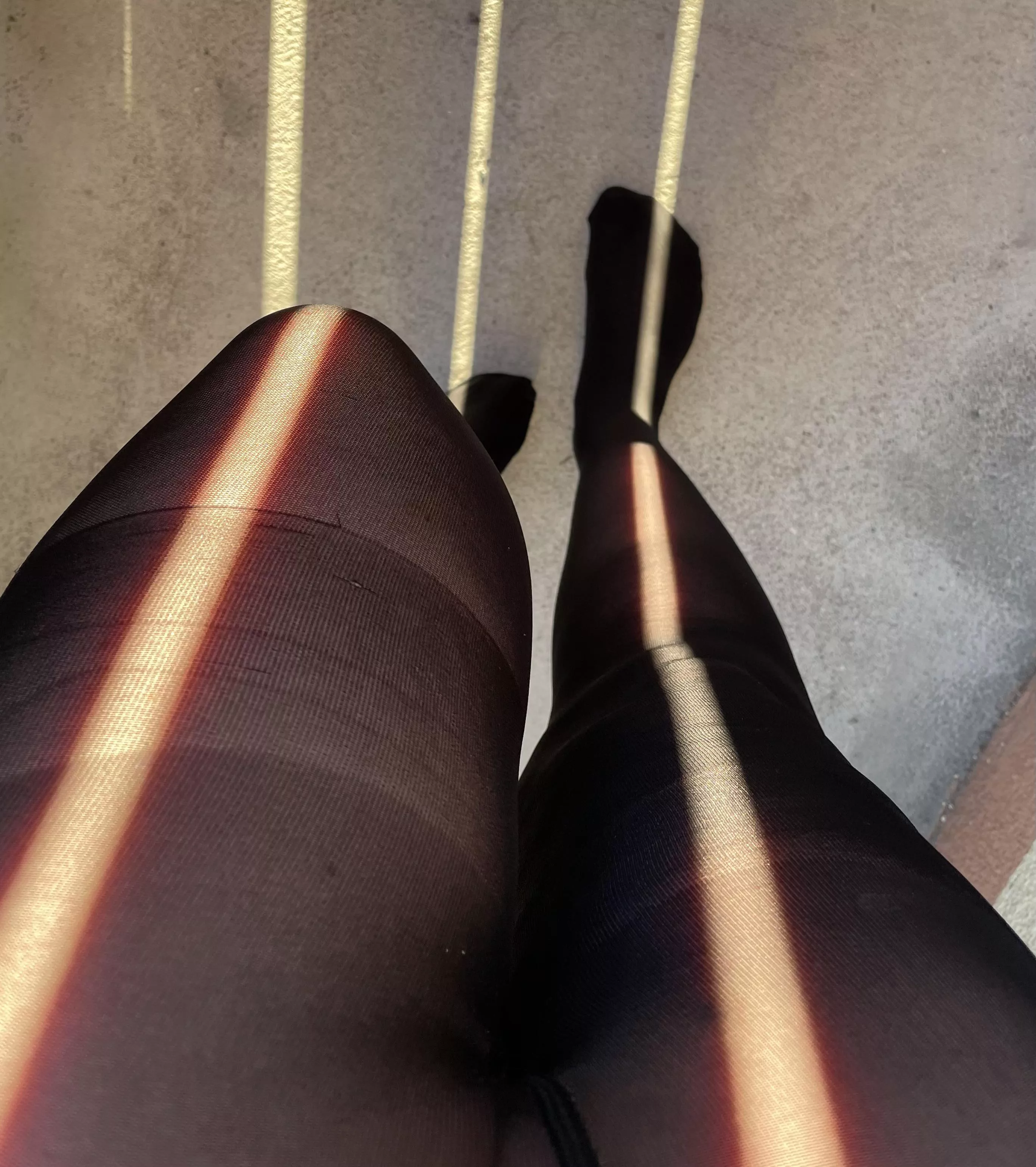 Some interesting light play on a sunny day ☀️ posted by heeled_valentine