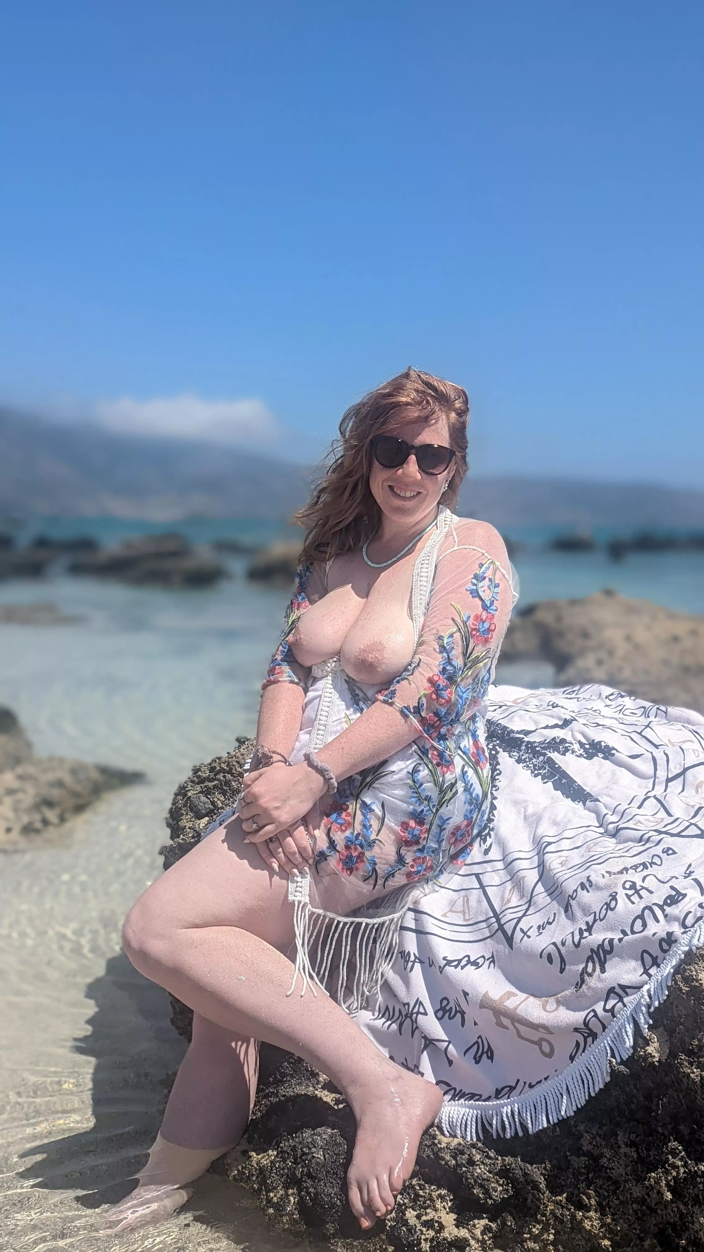 Some light nudity at the 🏖️ posted by prettyravergirl