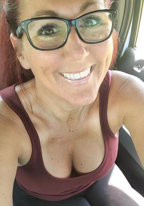 Some No Filter Friday Smiles from your friendly neighborhood MILF 💋[50F] by MILFMONIEMANDYMAJORS