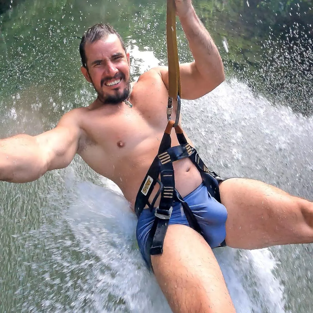 some random guy 😍🍆 posted by ljp388