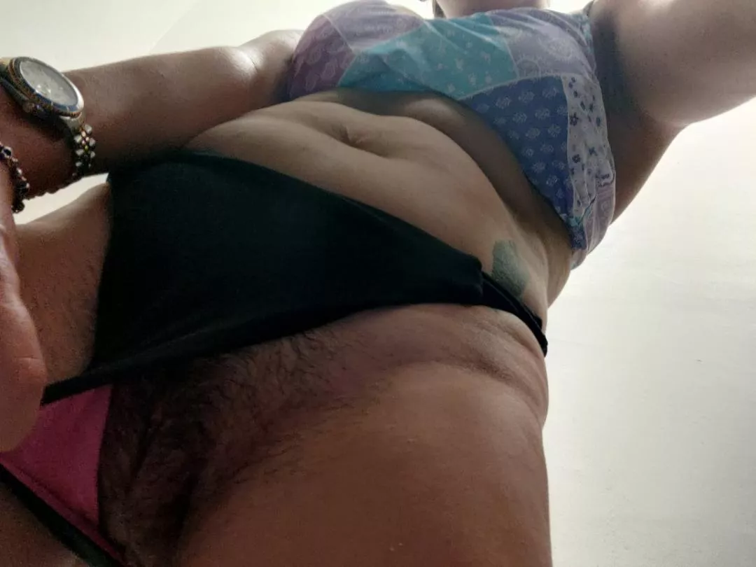 Someone bury their face in my bush...like now ☺️ [OC] posted by Sad-Strawberry3976