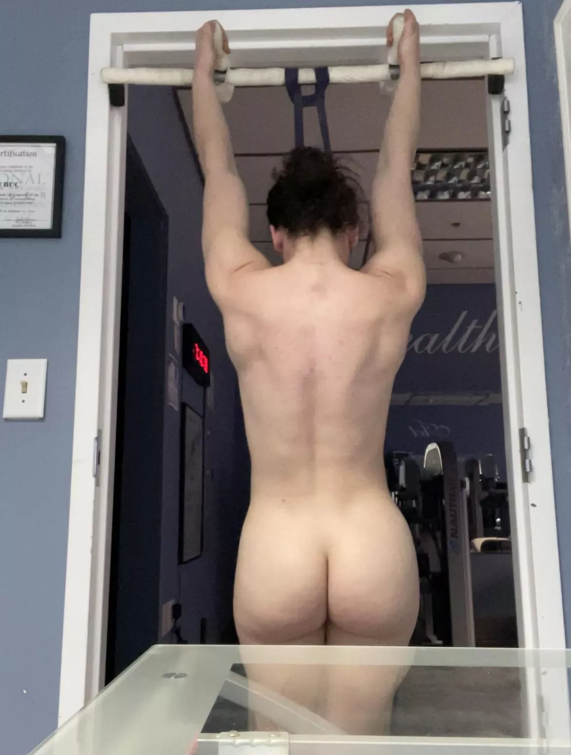 someone challenged me to do 75 banded pull-ups. my back felt so [f]ull holy smokes. posted by Nicotine-caffeine