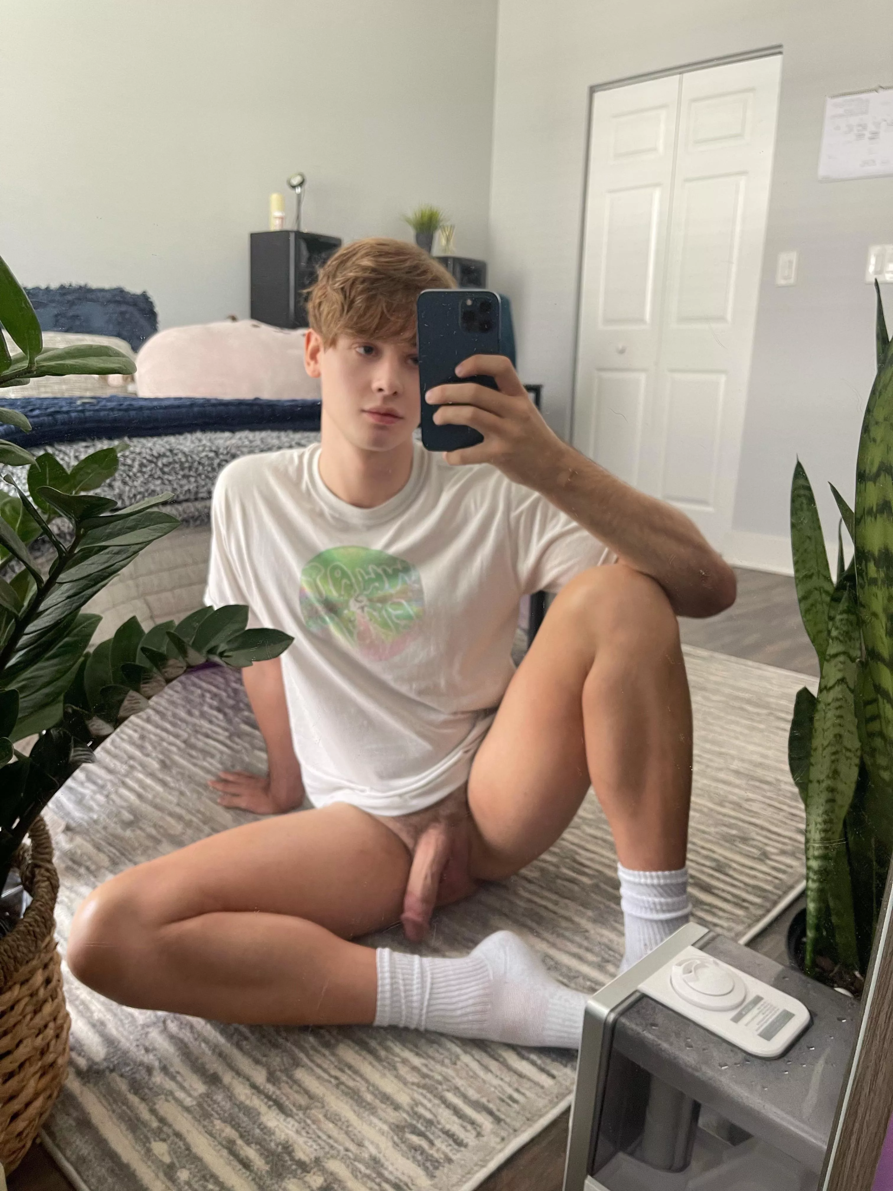 Someone come make it grow 😈 posted by cadencarmichael