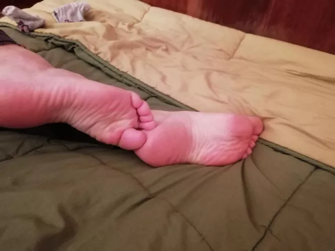 someone give me a massage? by Ambers_littlefeet