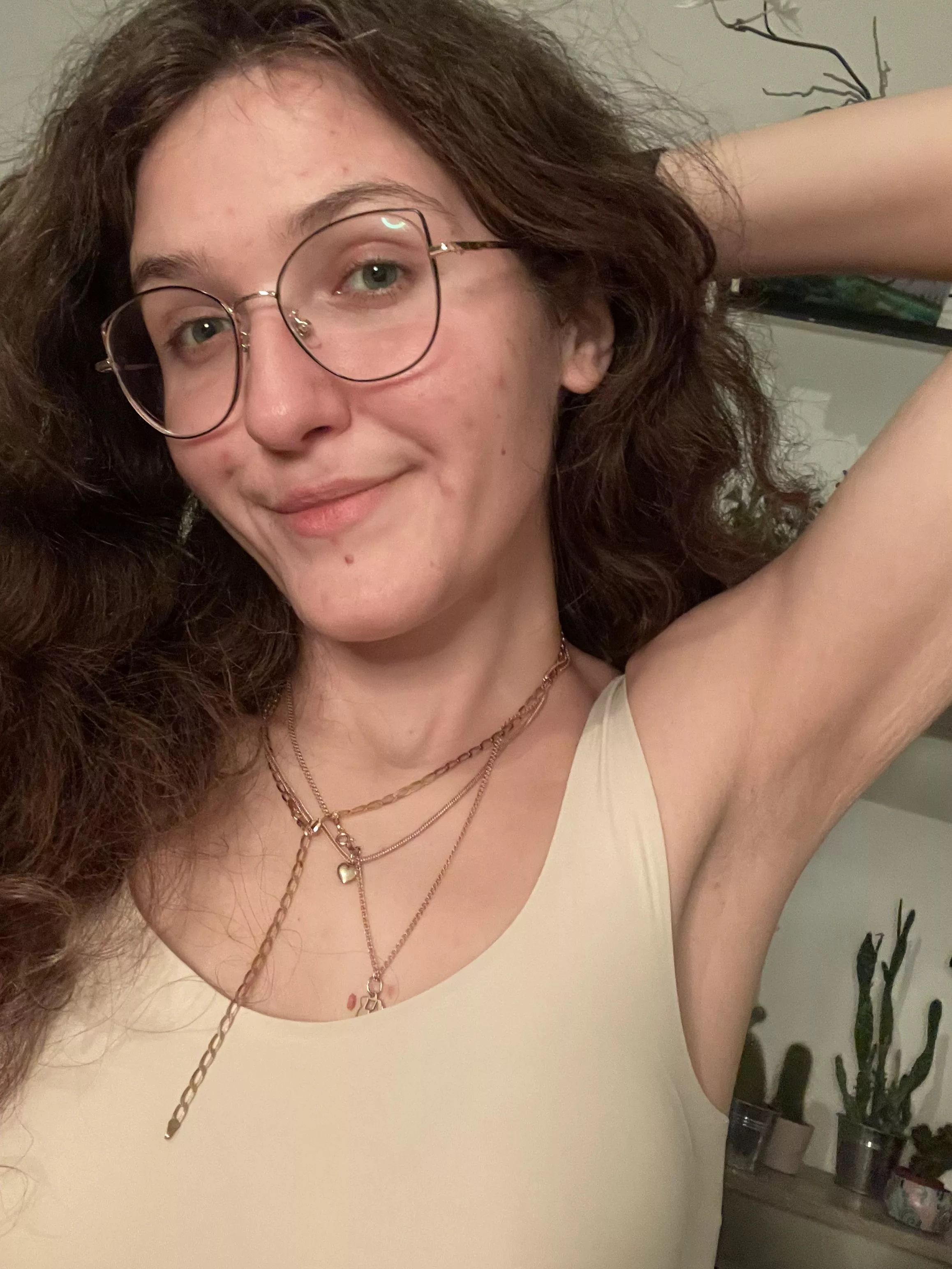 someone just replied to an old post of mine and said they prefer my pits hairless, so here’s a smooth one for you :)[f] posted by adile_like-in-a-lay