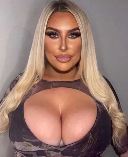 Someone must know her? by camo_feet