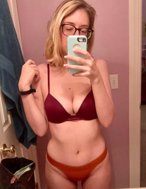 Someone please touch me omg😩😍 (f) by YoungBlonde24