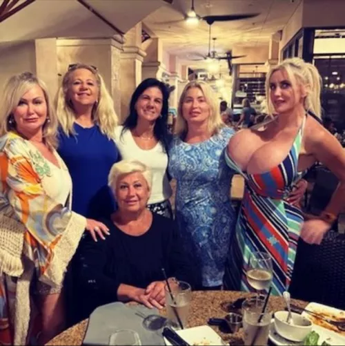 someone stands out .. by burger_boyuk