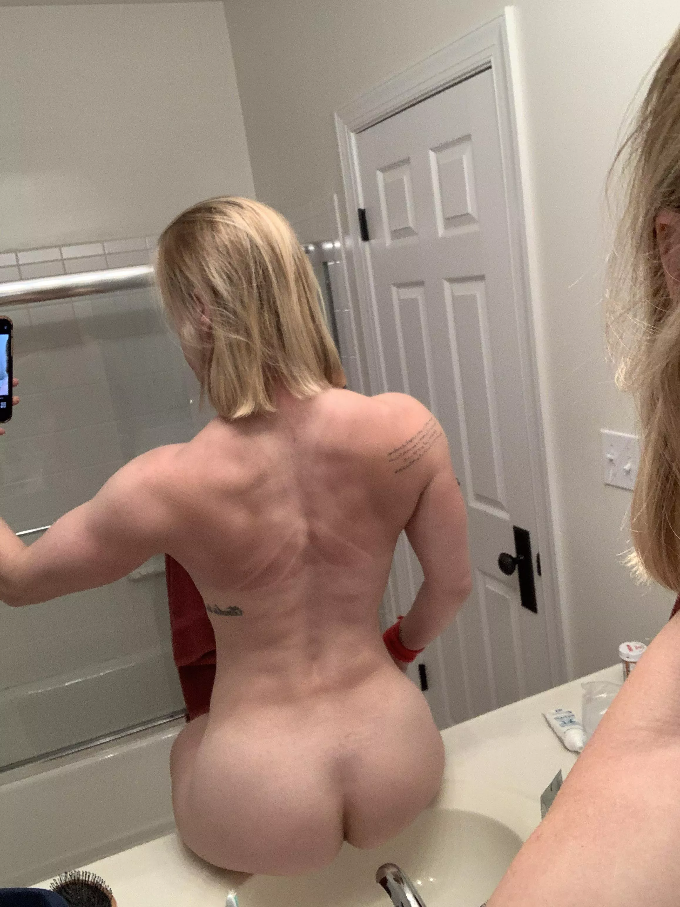 Someone trace all these fit lines with their tongue please posted by jessjesscscs