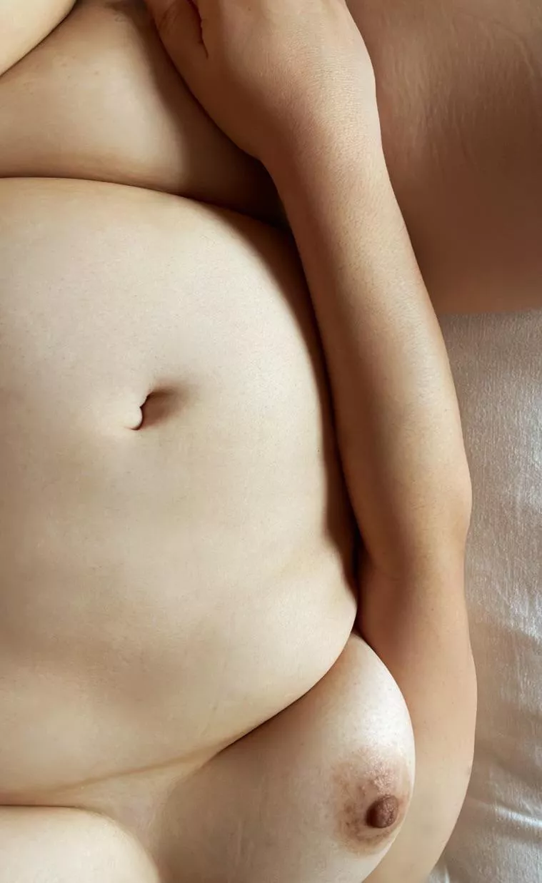 sometimes all one kneads is a happy chubby doughgirl [f] posted by throwawaychubbybun