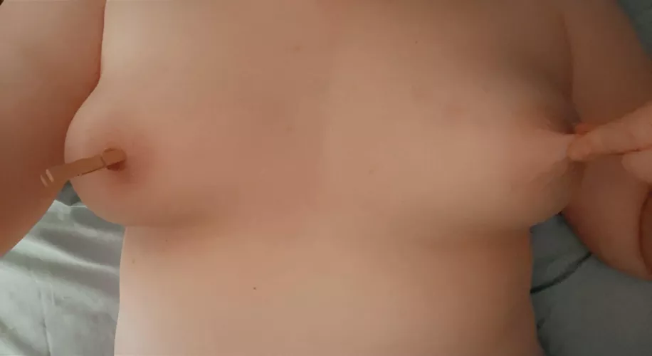 sometimes all you need to cum is a little pain by baby_el