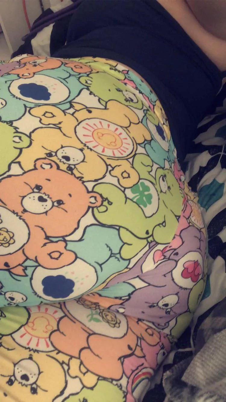 Sometimes I keep it casual 🥰 what do you think of my booty in my pjs 🥰 [BA] posted by Mslilybabyxoxo