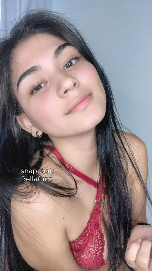 Sometimes I’m pretty. Or at least I feel pretty. [F]19 by brownpanda892