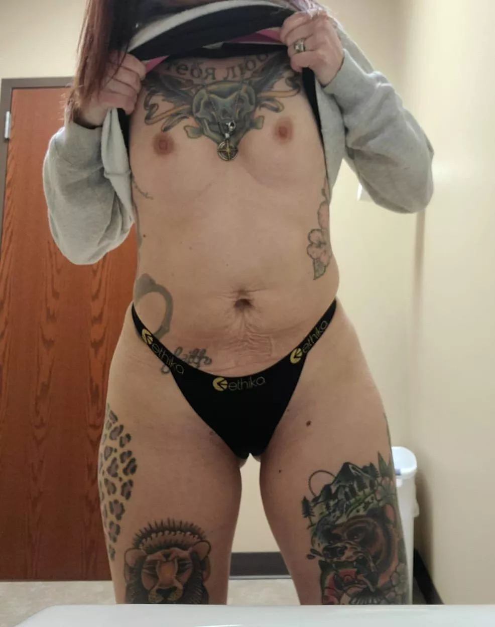 Sometimes you just want to pull the panties to the side. posted by sluttywifey1337