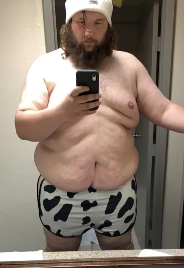 Sooo… what do we think of these shorts gang? I quite like them☺️ You can let me know in my DMs if you’d like lol posted by mr-3000