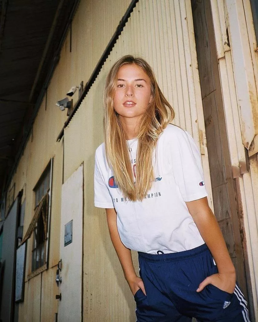 Sophia Wilson posted by bobbyUP-MKII