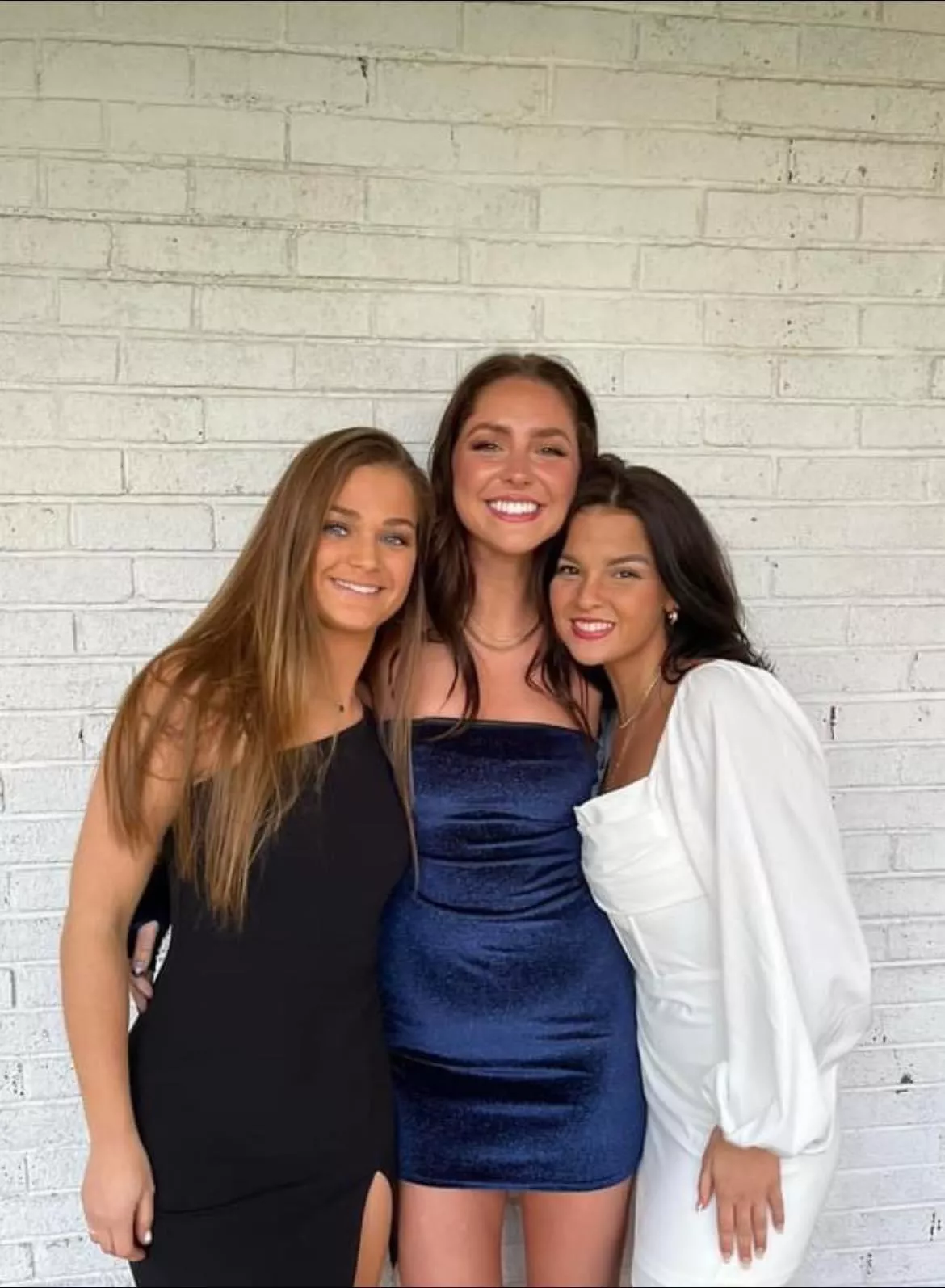 Sorority sisters posted by doctorlove233