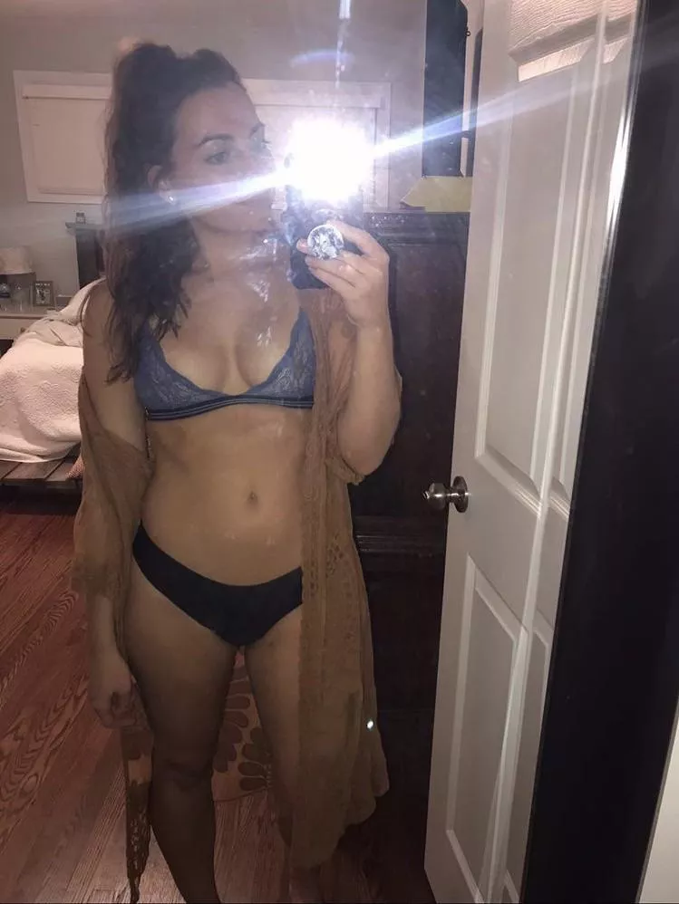 Sorry about the flash IRTR posted by Booty_Queen2002