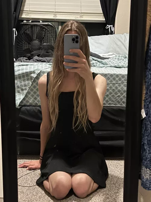 sorry my mirror is dirty by Planktonimore