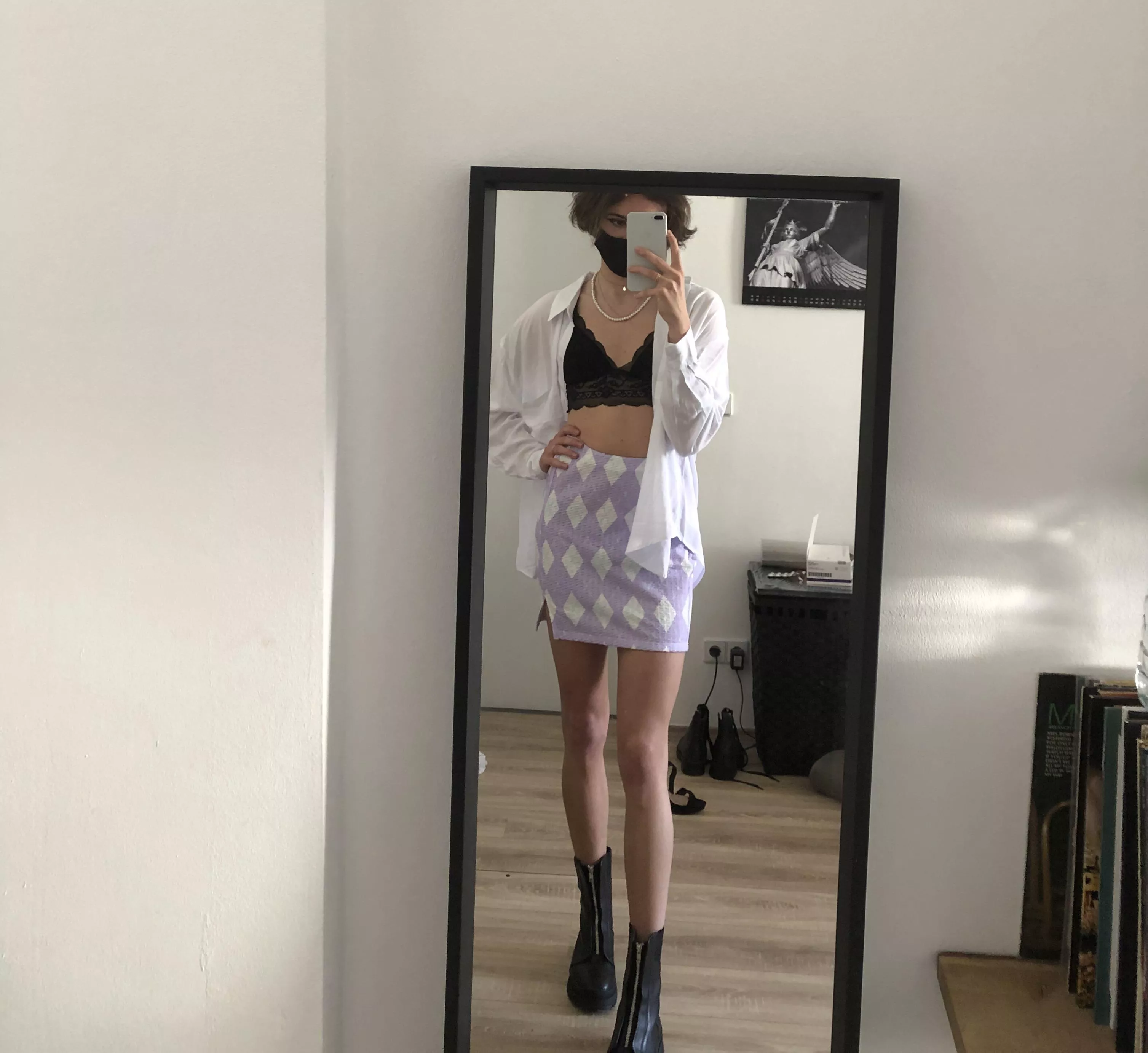sowwyy, but this skirt is so niiice posted by chillingcherry