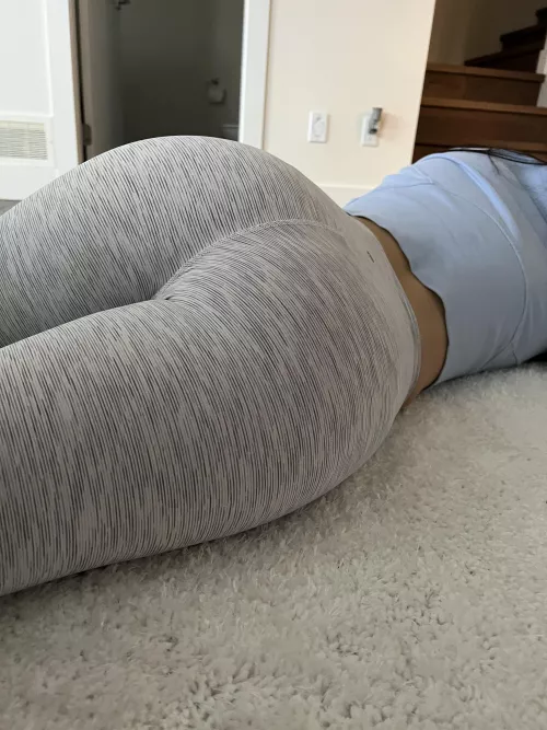 Spank it daddy ✋🏻😍 by legsbaby96