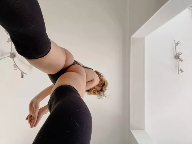 Spank or pass? by ExasperatedVanguard