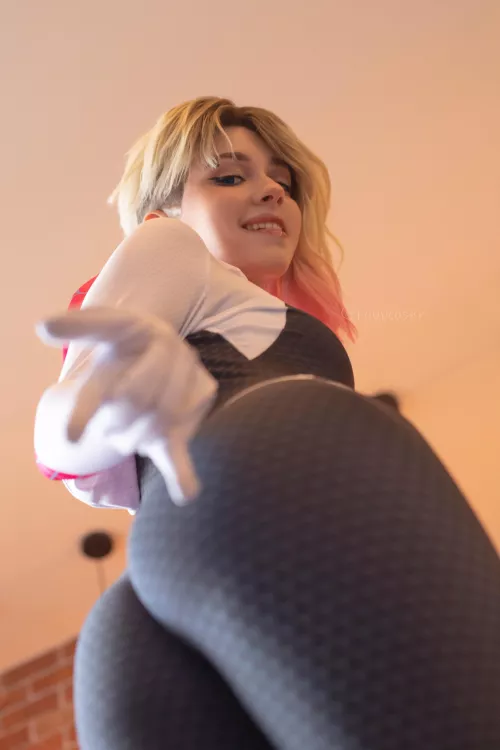Spider Gwen by ravvcoser by ravvcorn413
